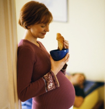 کاهش تهوع صبحگاهی، مادران باردار نان سوخاری بخورد