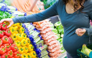 دوران بارداری زنان، تغذیه ای موثر برای تغییرات هورمونی