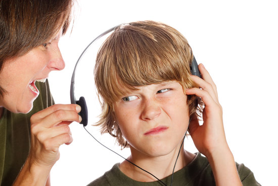 چرا کودکتان به حرف شما گوش نمی‌دهد؟