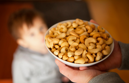 کنترل پرخوری کودکان، بایدها و نبایدهای تغذیه ای نوروز