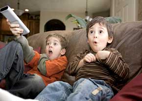 تأثیر فیلم و سینما بر کودکان، خطرهایی که در کمین فرزند شماست