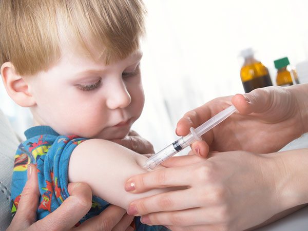 واکسن‌هایی که حتما باید به کودک‌تان بزنید