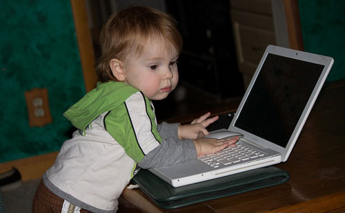 راهنمای سنی مواظبت از کودک در اینترنت