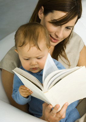 برای کتابخوان شدن کودکان، پدر و مادر ها کتاب بخوانند