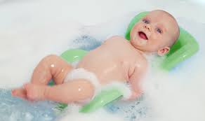 حمام کردن نوزاد و همه نکاتی که یک مادر باید بداند