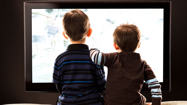 تلویزیون بر سلامت کودک چه تاثیری دارد؟