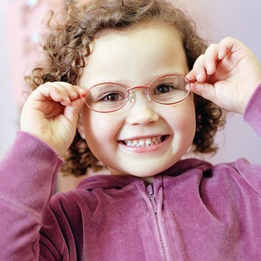 عینک، نمره چشم کودکان را افزایش می دهد؟