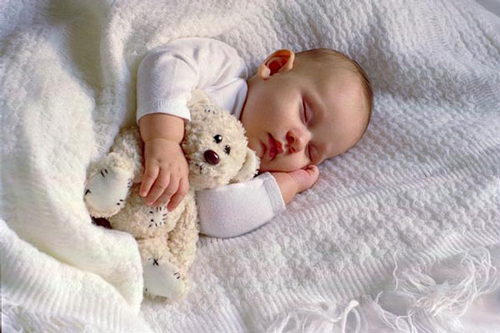 چطور خواب نوزاد را منظم کنیم؟