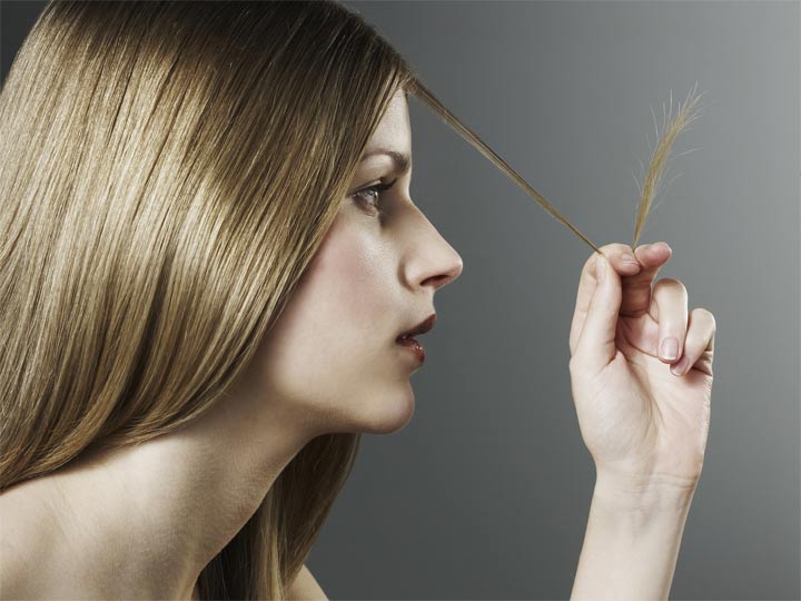 آبرسانی به مو با ۲۸ روشی که باعث درخشندگی موهایتان می‌شود | چطور