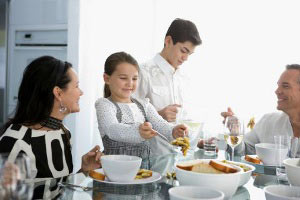 فواید صرف شام با خانواده