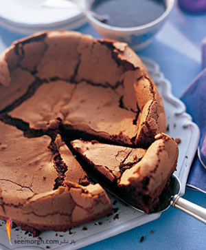 کیک شکلاتی با کرم اسپرسو