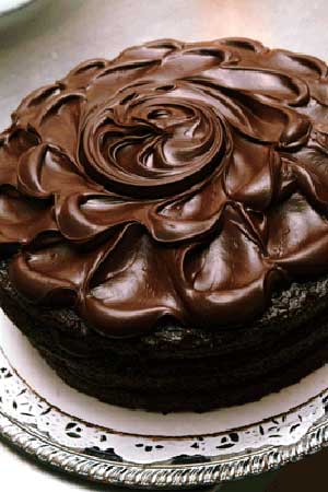 کیک شکلاتی با کشمش