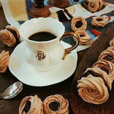 کوکی مرنگ قهوه با کرم گاناش/ مناسب برای رو کم کنی!