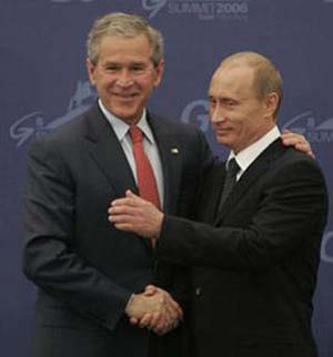 بوش و پوتین متحدانی سرسخت یا دشمنانی محتاط