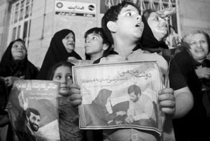 مشکل احمدی نژاد اساسی تر از این حرف ها است