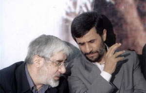 نظام احمدی نژاد یا موسوی پشت میز مذاکره