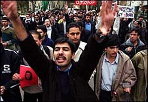 انقلاب اسلامی رمز پیروزی و پایداری