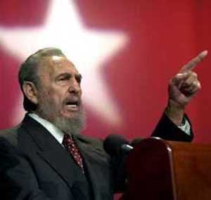 فیدل کاسترو رهبری که قصد خاموشی ندارد