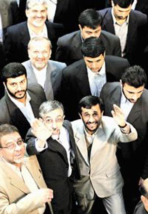 احمدی نژاد و جریان اصولگرا