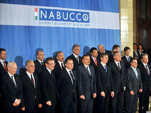 ناباکو در پیچ سیاست و خم امنیت