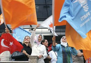 واكنشها به پیروزی حزب « عدالت و توسعه » در انتخابات تركیه