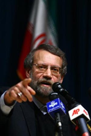 علی لاریجانی در سیر زمان