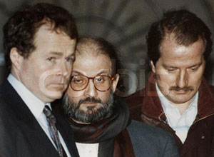 جدال ۱۸ ساله سلمان رشدی مرتد با كابوس مرگ