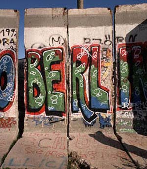 کدام سوی دیوار برلین را ترجیح می دهید