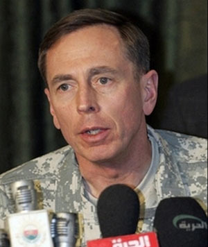 شلیک ژنرال به استراتژی اوباما پترائوس جانشین مک کریستال در افغانستان شد