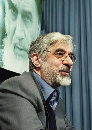 ابهامات حضور میرحسین موسوی و چند پرسش