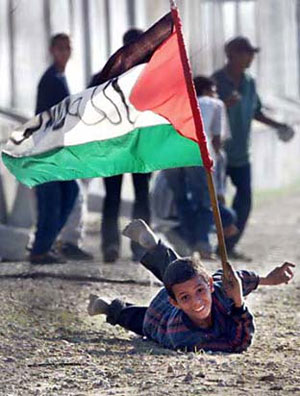فلسطینیان نسبت به حقوق شان آگاه باشند