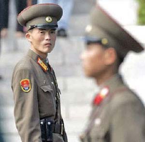کره شمالی در فهرست تروریست ها می ماند یا می رود