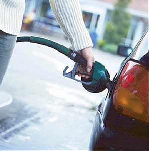 پیشنهادی برای قیمت بنزین
