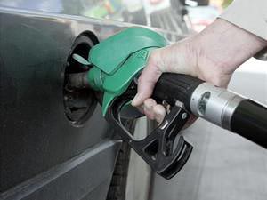 سهمیه بندی بنزین در اقتصاد نفتی ایران