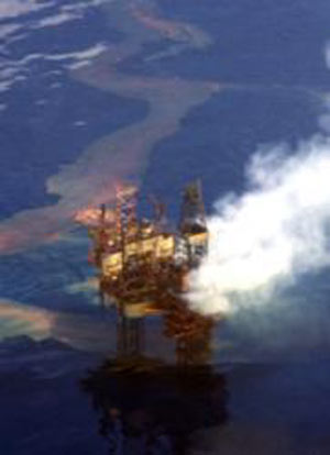 فاجعه نشت نفت و تبعات تعلیق حفاری عمیق در خلیج مکزیک