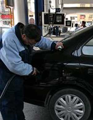 انحراف دولت از سهمیه بندی بنزین