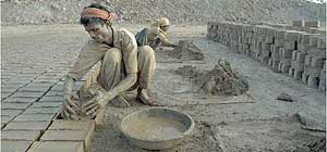 فقرای هندی, كارگران جدید صنعت ساخت و ساز