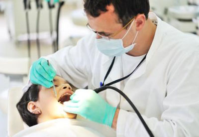 تعیین نیازهای سواد اطلاعاتی دانشکده های دندانپزشکی و پزشکی