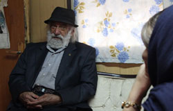 پیرمرد ۹۰ ساله شیرازی, پدر سیرک ایران عکس