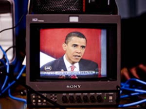 رسانه های آمریکا و انتخابات تلویزیون هنوز جادو می کند