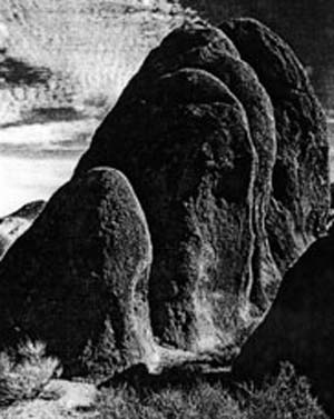 صخره های «آلاباماهیلز», شاهکار قدرت و حرکت «انسل آدامز»