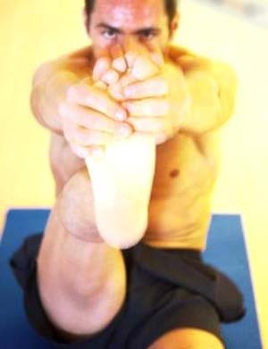 لانج گامی بلند در جهت تفکیک بیشتر عضلات پا