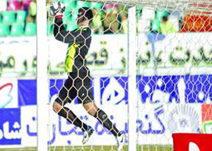تنگنای دروازه بانی در فوتبال ایران