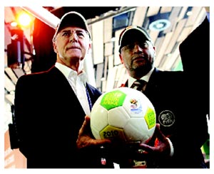 صلح در قاره سیاه با نخستین جام جهانی فوتبال