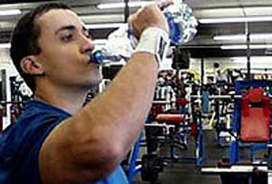 ورزشکاران مصرف آب را فراموش نکنند