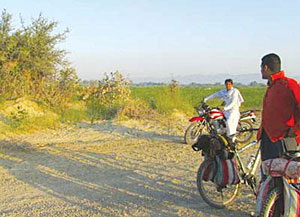 دوچرخه سواری از نیک شهر تا چابهار