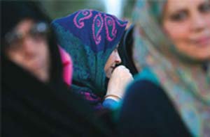مقام معظم رهبری اسلام مخالف حضور زنان در عرصه های مختلف نیست