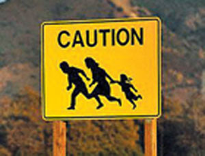 حذف مهاجران غیرقانونی رفاه را کاهش می دهد