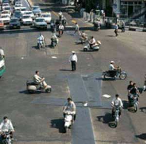 اسب سواری چهارچرخه در خیابان های تهران