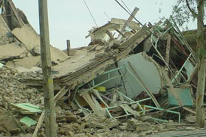 ساختمان و خطرات ناشی از زلزله